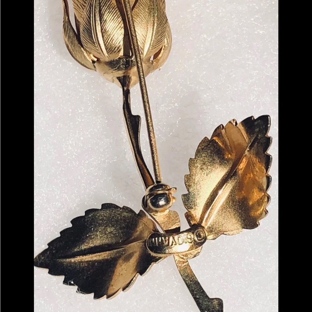 Giovanni gold tone Brooch vintage - Picture 2 of 4